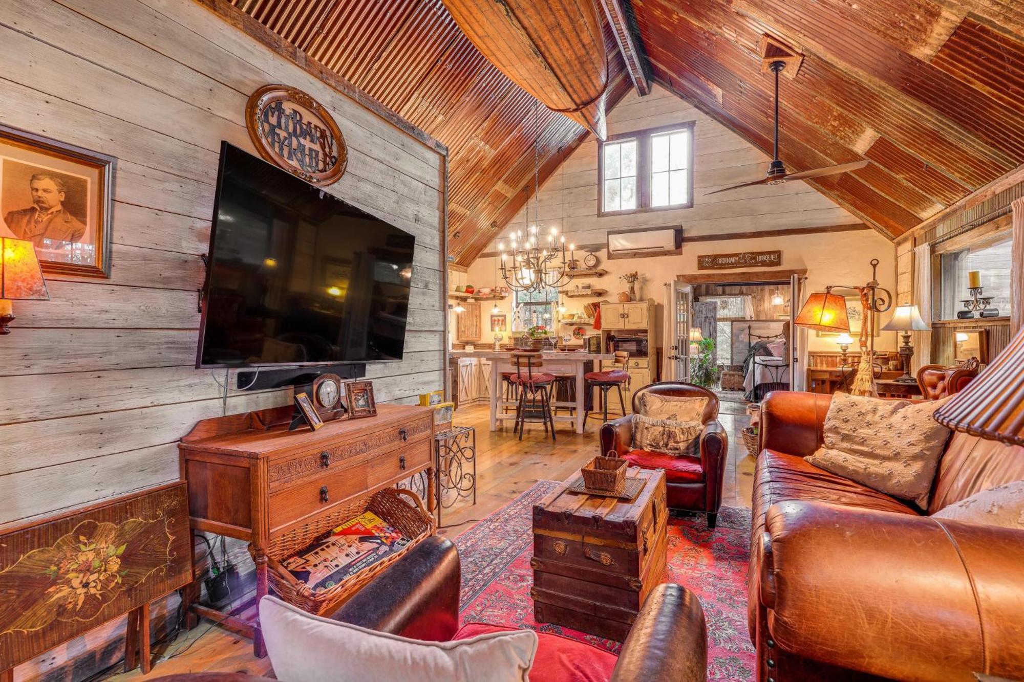 Pet-Friendly Wimberley Cabin With Fire Pit And Hot Tub Exteriör bild