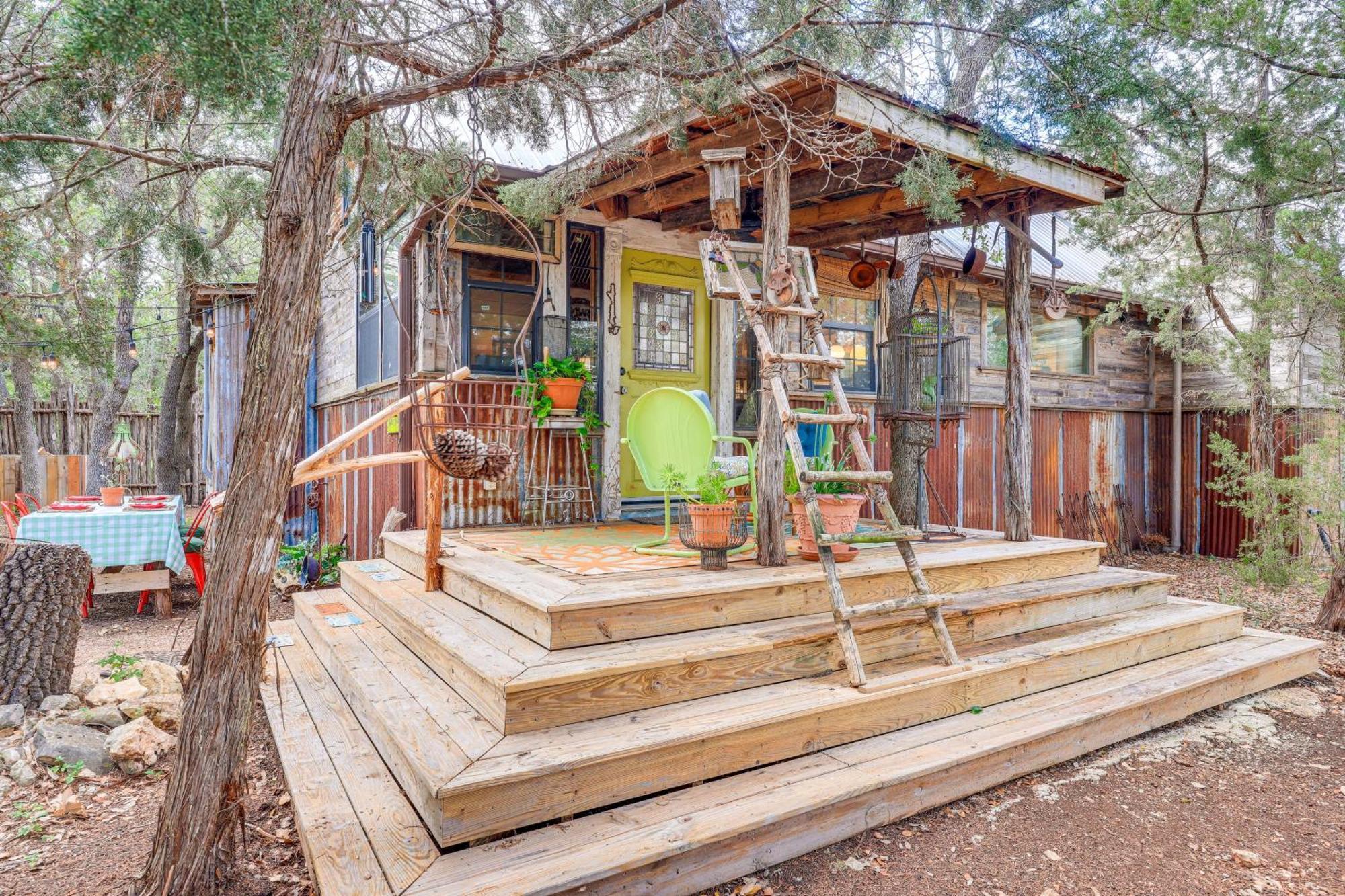 Pet-Friendly Wimberley Cabin With Fire Pit And Hot Tub Exteriör bild