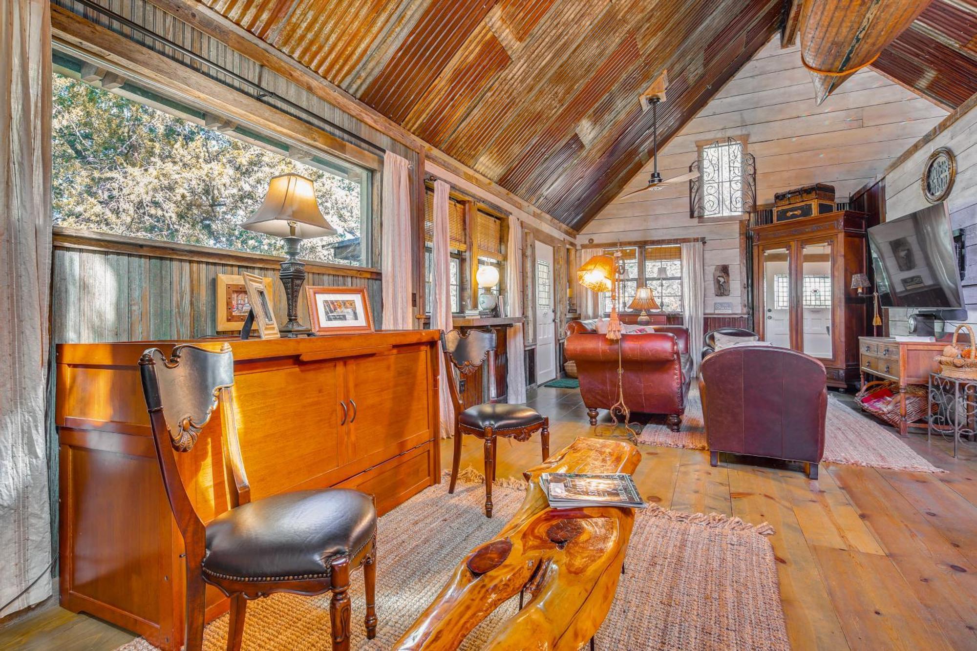 Pet-Friendly Wimberley Cabin With Fire Pit And Hot Tub Exteriör bild